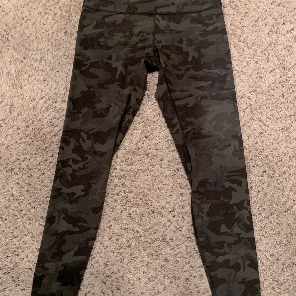 Lululemon Wunder Under Tight 28”